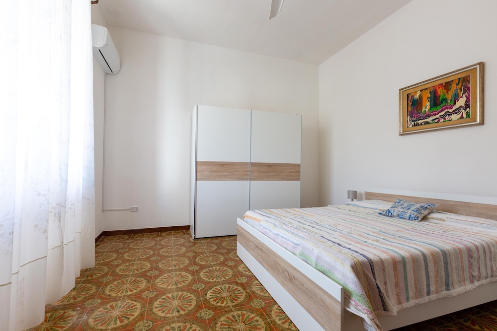 Villa photo 3