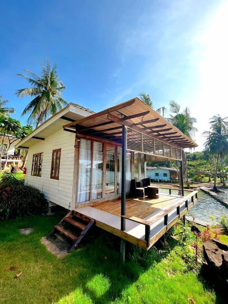 Bungalow sea view with bathtub photo 2