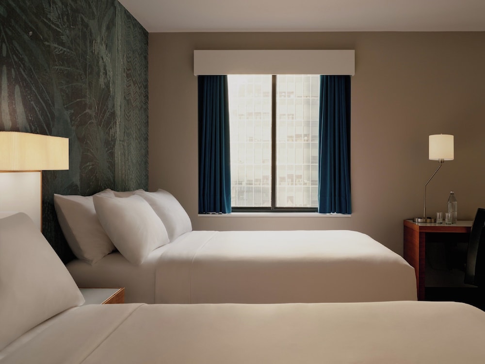 Room, 2 Queen Beds photo 1