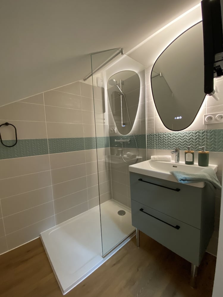 Comfort Room photo 2