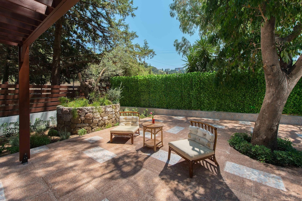 Deluxe Bungalow, Garden Area - Photo 3