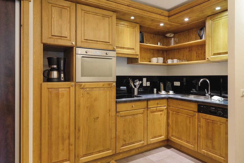 Family Apartment, Multiple Bedrooms (Vallorcine Balme 02 ski in / ski out) Family Apartment, Multiple Bedrooms (Vallorcine Balme 02 ski in / ski out)