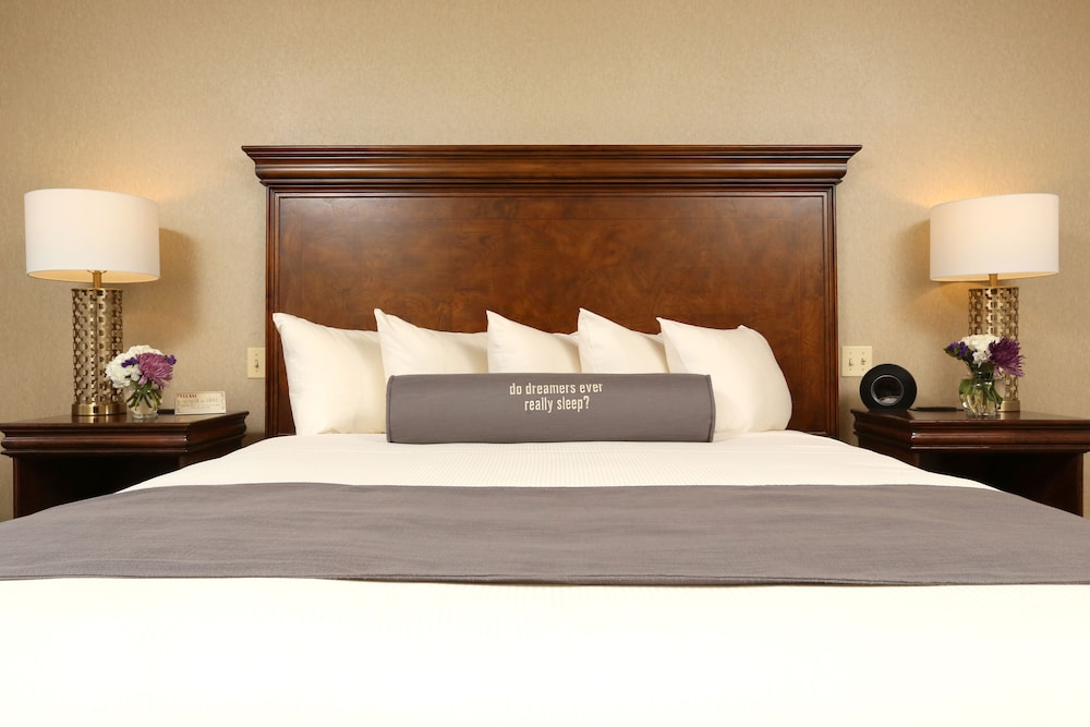 Executive Room, 2 Queen Beds - Photo 2