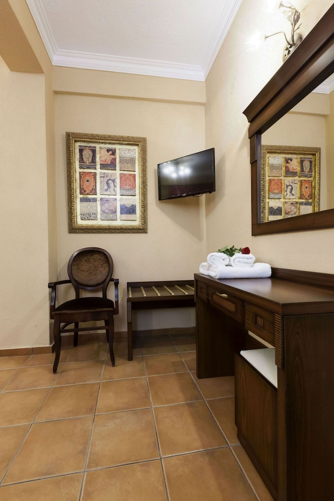 Deluxe Apartment, Meteora, Forest and Mountain View photo 3
