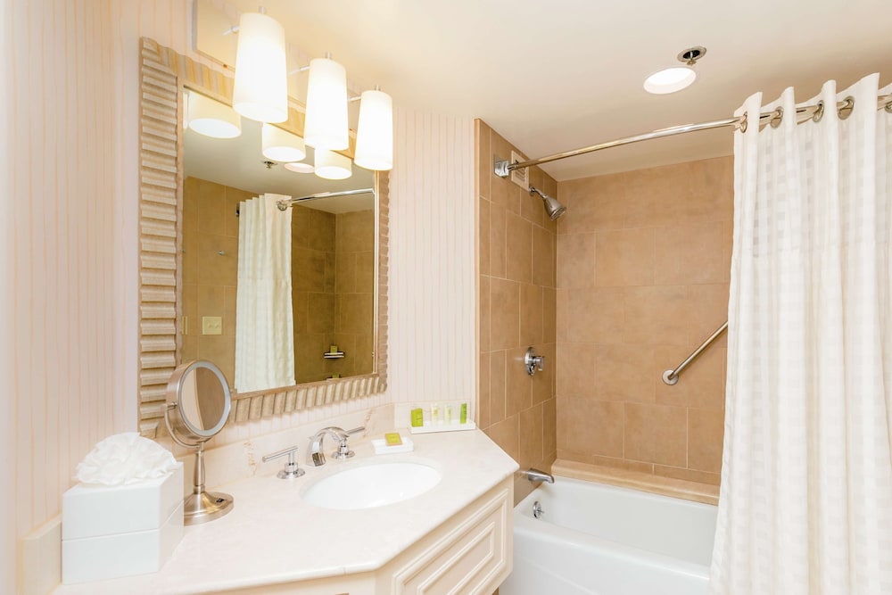 Junior Suite, 2 Double Beds (Deluxe View) - Photo 8