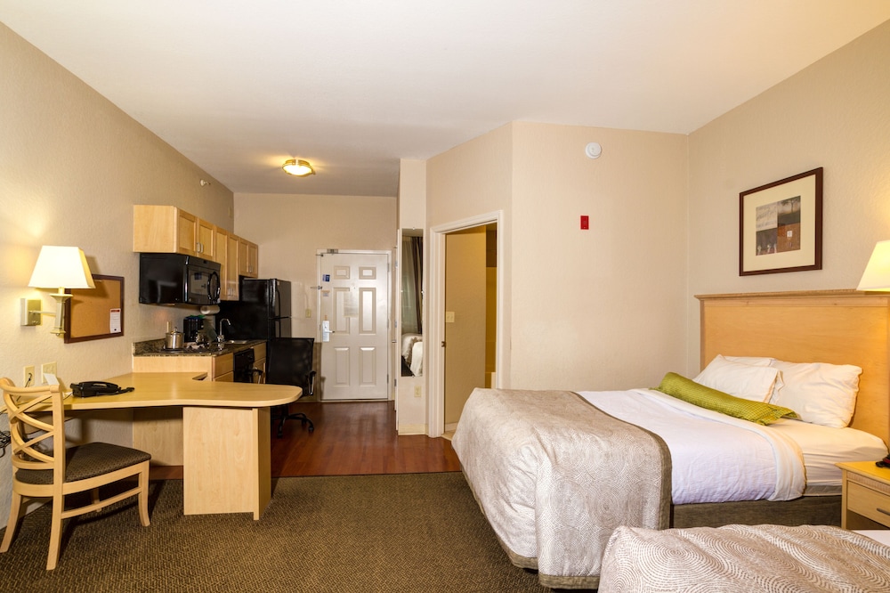 Studio Suite, 2 Double Beds - Photo 2