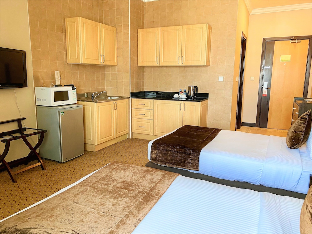 Deluxe Double Room Single Use, 2 Twin Beds, City View - Photo 8