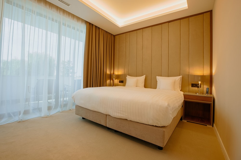 Business Double Room, Balcony - Photo 3
