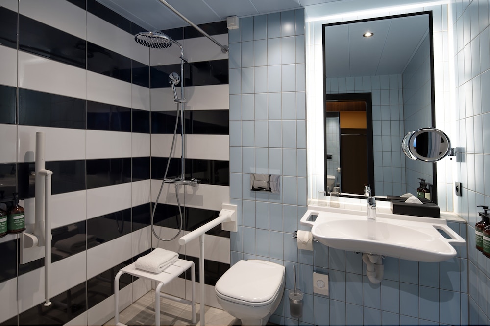 Standard Room, 2 Twin Beds, Accessible - Photo 3