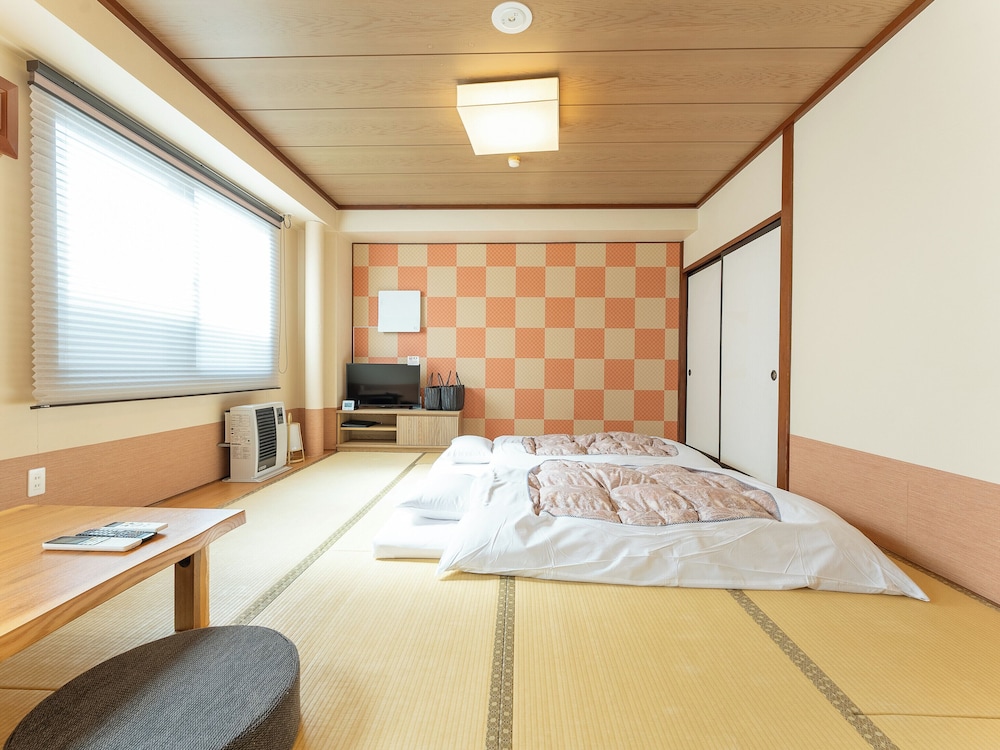Japanese Style Room For 1~5 People, Private Bathroom, Non Smoking