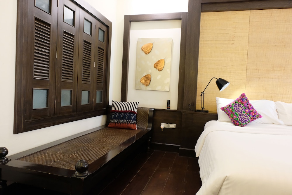 Deluxe Room, 1 Double or 2 Twin Beds - Photo 9