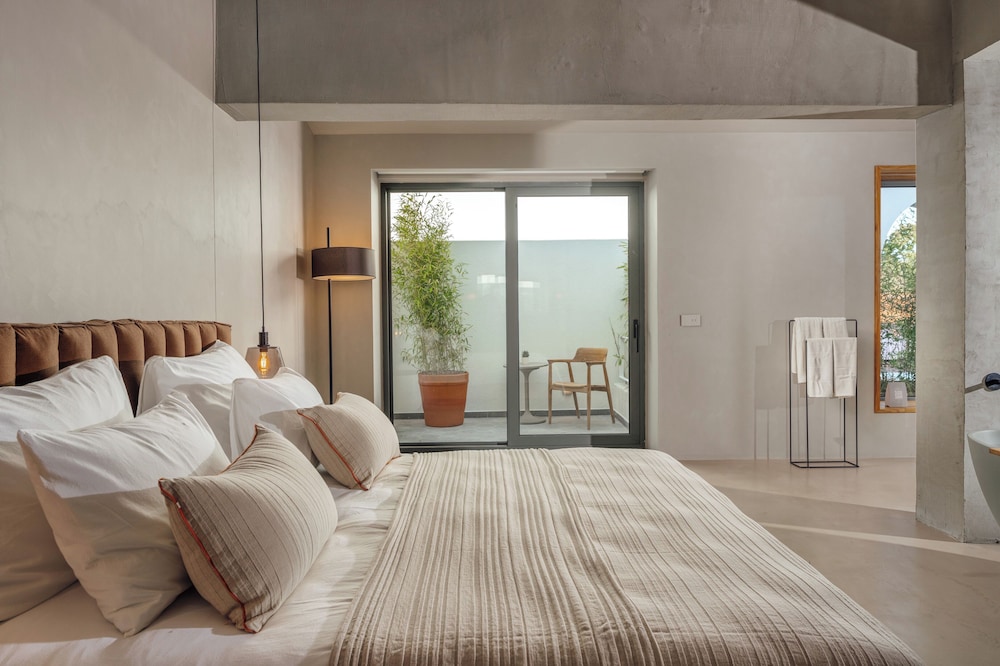 Premium Loft Suite - Photo 25
