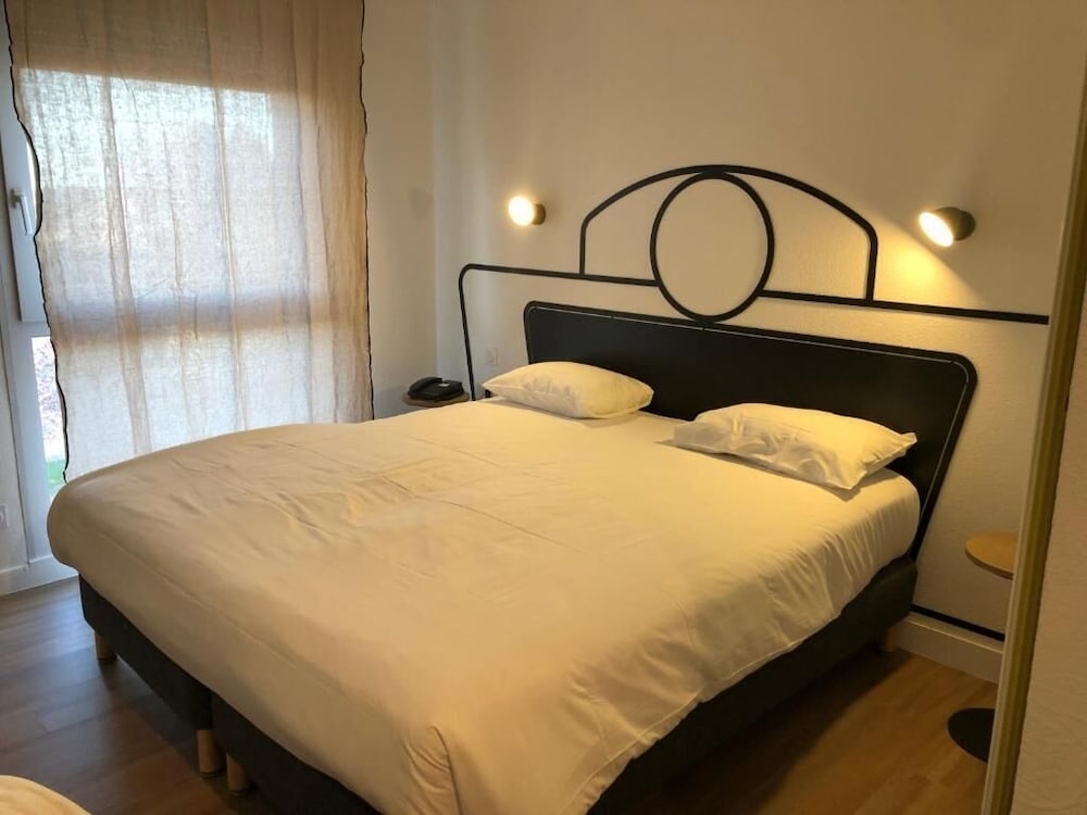 Standard Room, 1 Double Bed - Photo 9