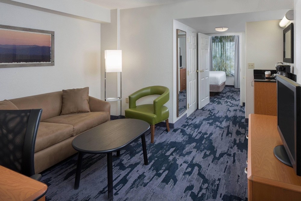 Room, 1 King Bed with Sofa bed (Mobility/Hearing Access, Roll-In Shwr)