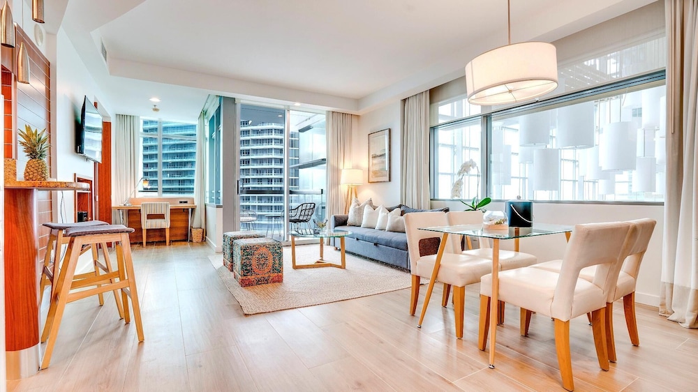 Panoramic Condo, 1 Bedroom, Balcony, Ocean View photo 1