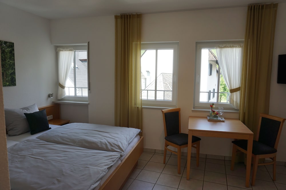 Standard Double Room - Photo 5