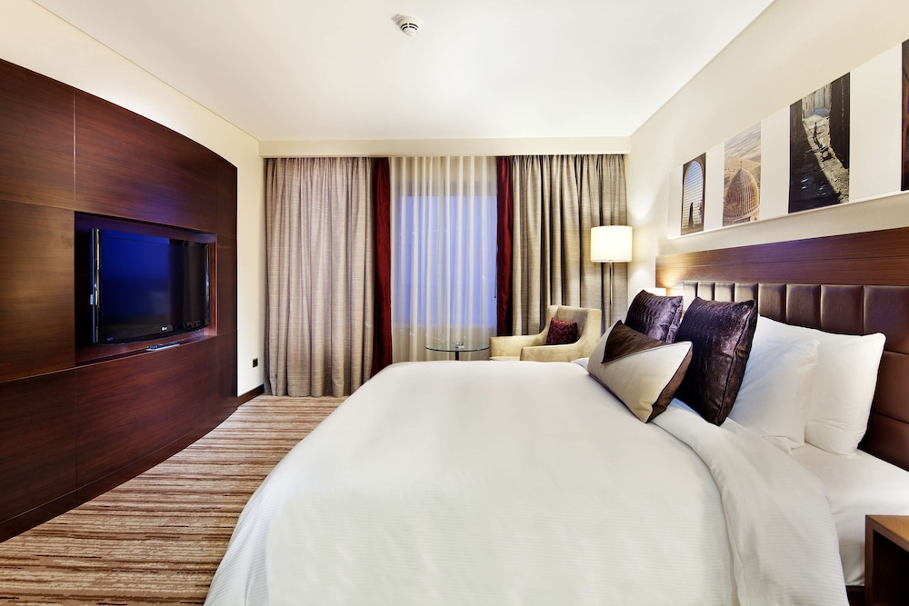 Family Room, 1 King Bed (Connecting Rooms)