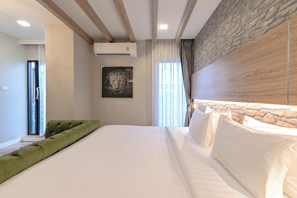 Jacuzzi Suite (Double Room) photo 2