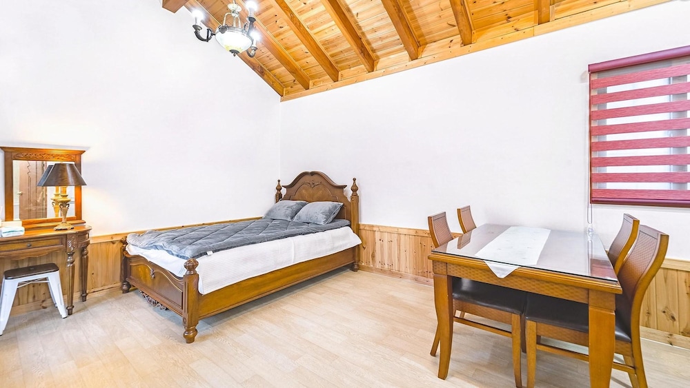 Basic Room, 1 Bedroom (103(PET)) - Photo 1