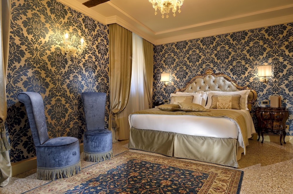 Classic Double or Twin Room