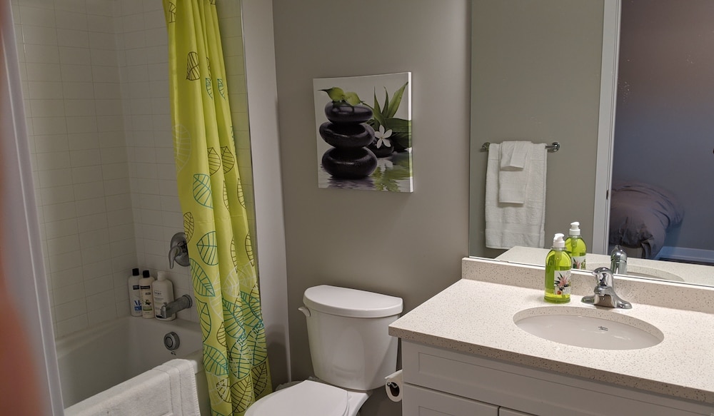 Two-Bedroom+ Upper Townhome-13 photo 3