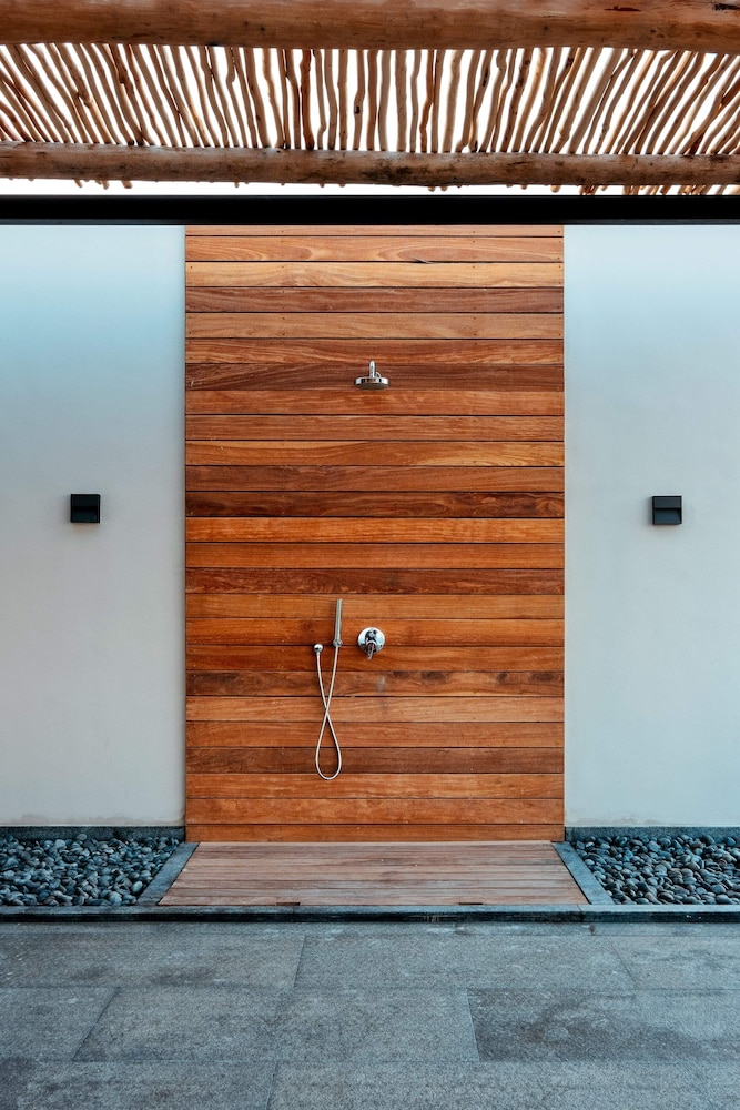 Preferred Club Paramount Suites Ocean View King