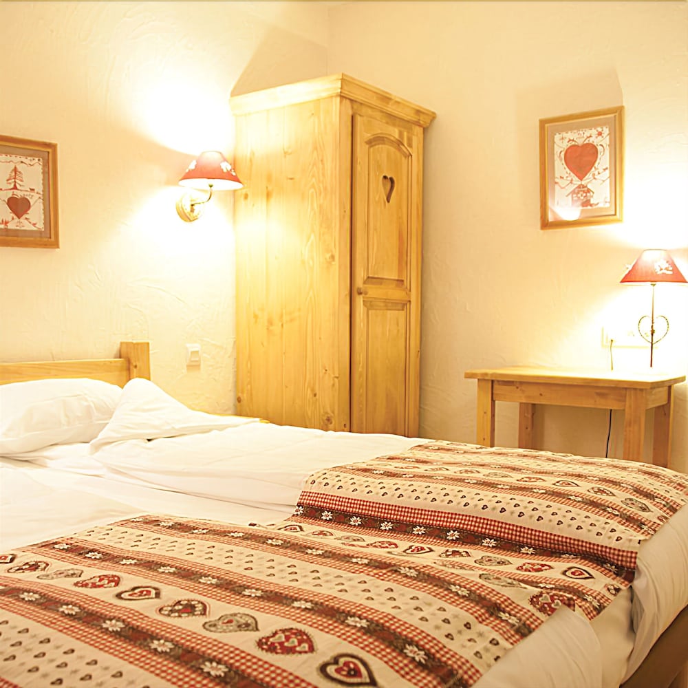 Superior Triple Room, 3 Twin Beds - Photo 5