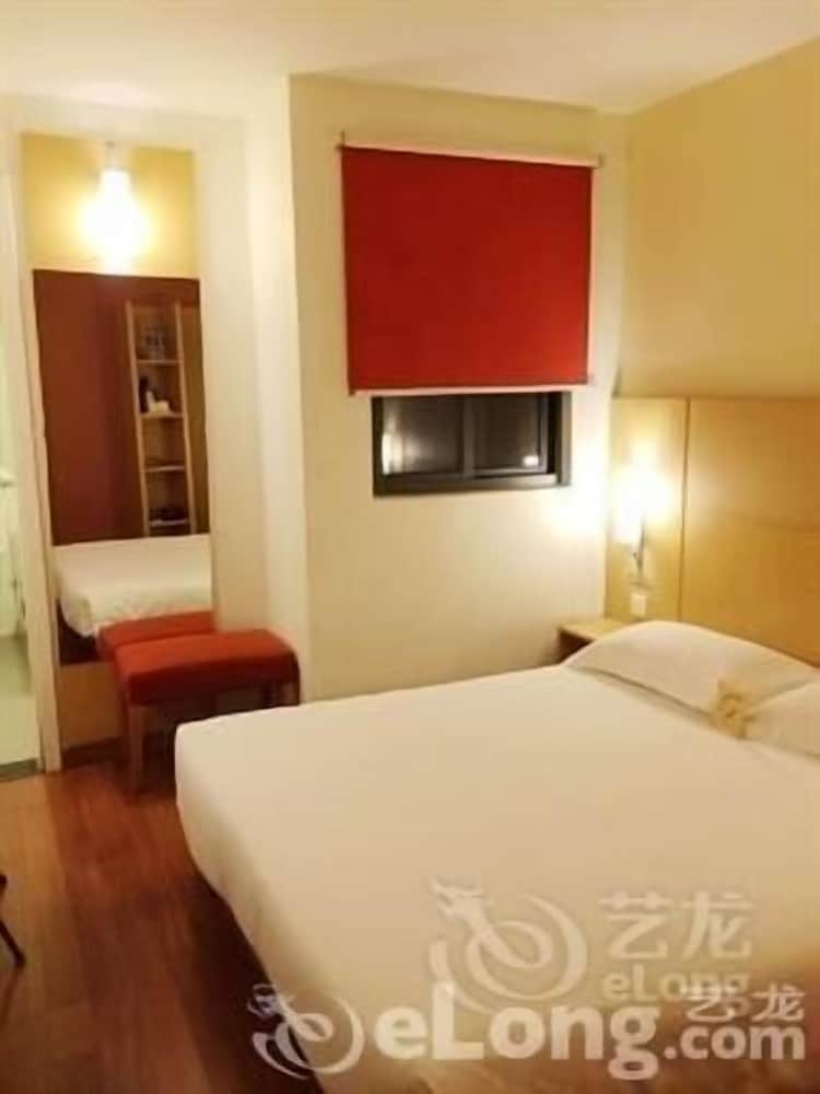 Superior Twin Room photo 2