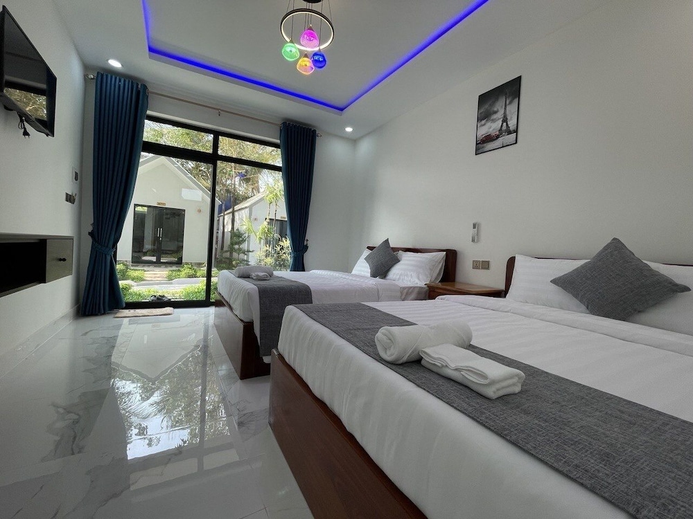 Standard Room, 1 King Bed