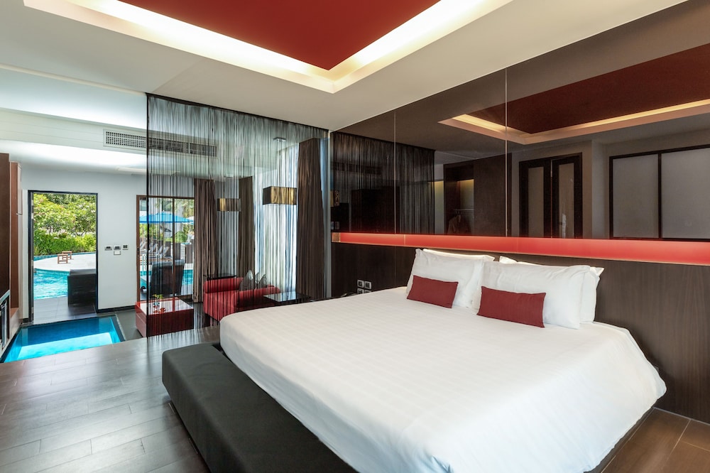 Grand Double Room, Pool Access