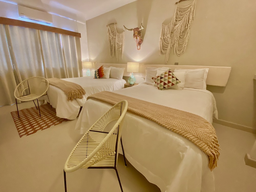Standard Room 2 Queen Beds photo 1