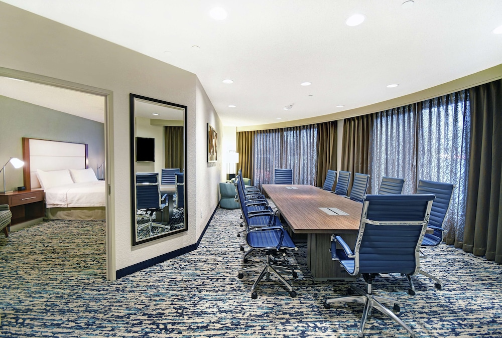 Suite, 1 Bedroom (1 King Bed, Boardroom Table for 12) - Photo 2