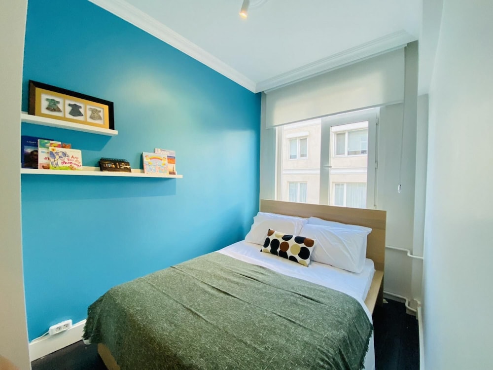 Apartment photo 2
