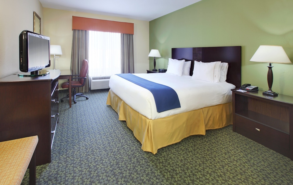 Suite, 2 Queen Beds, Accessible (Mobility, Accessible Tub) photo 1