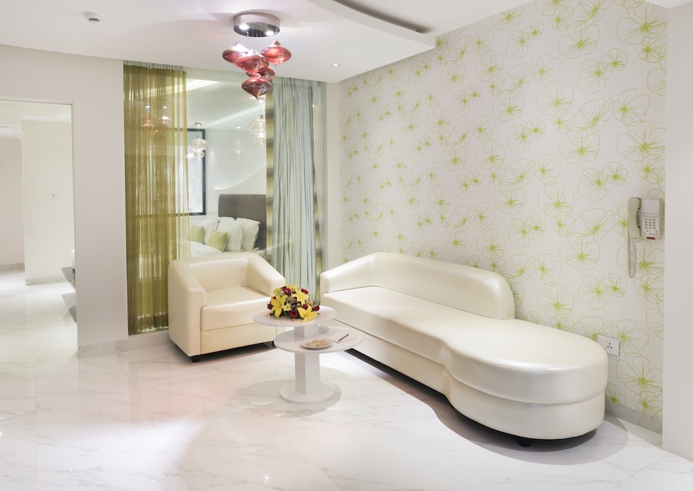 Junior Suite, City View photo 3