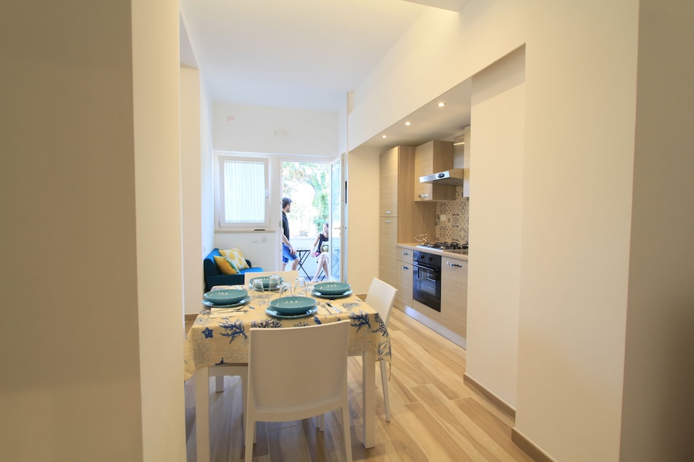 Apartment (Pet Friendly) photo 3
