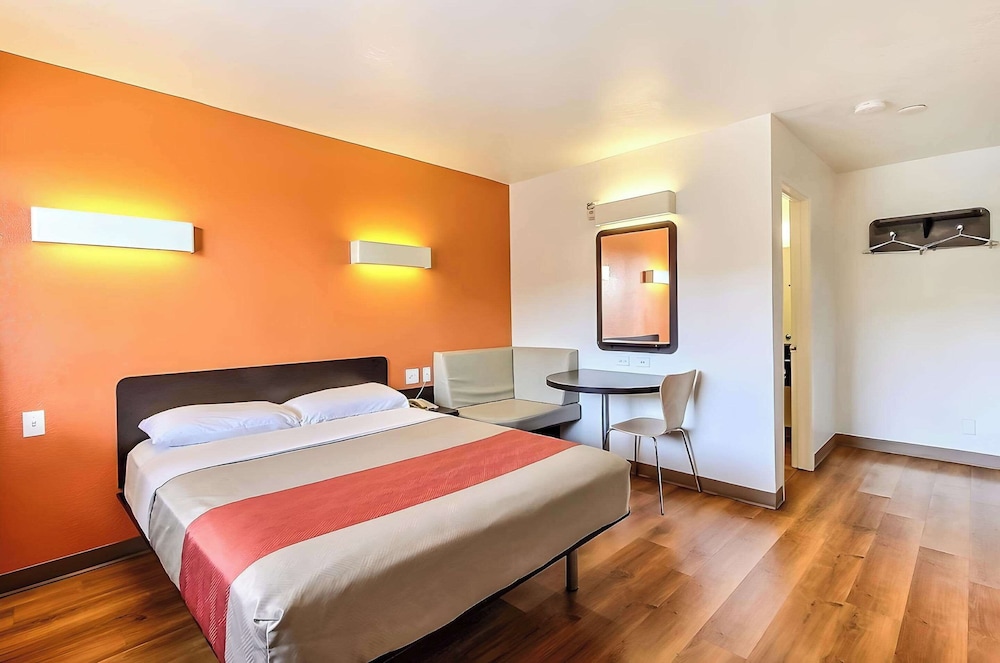 Room, 1 Queen Bed, Non Smoking
