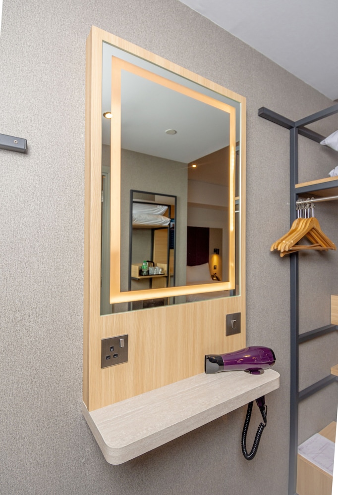 Double Room, Smoking (NewStyle-Free DXB Shuttle 30min T3&T1) photo 2
