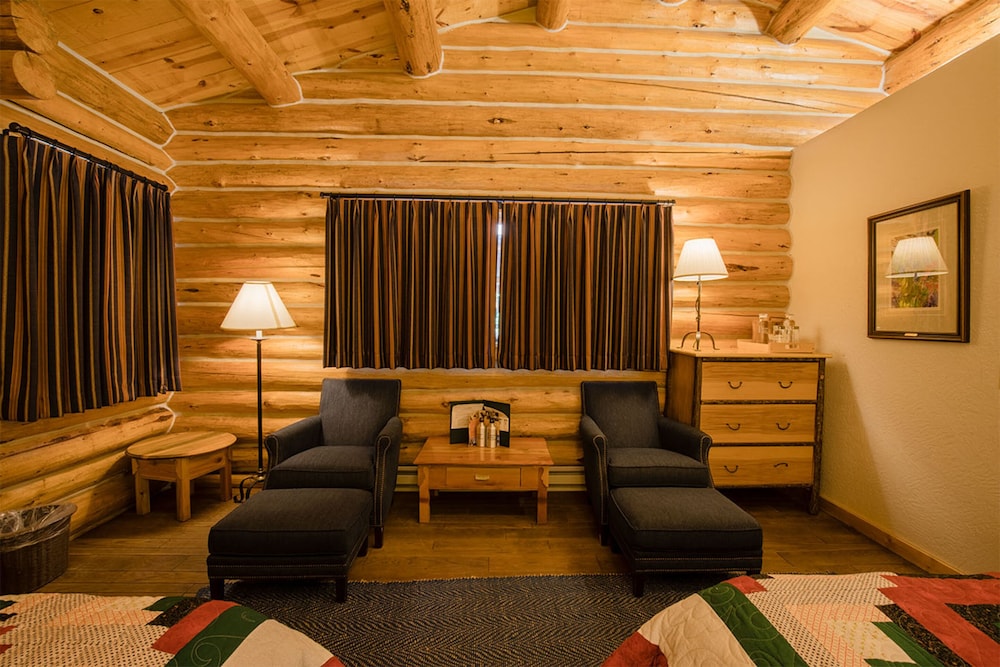Duplex Cabin, 1 Queen and 1 Twin photo 3