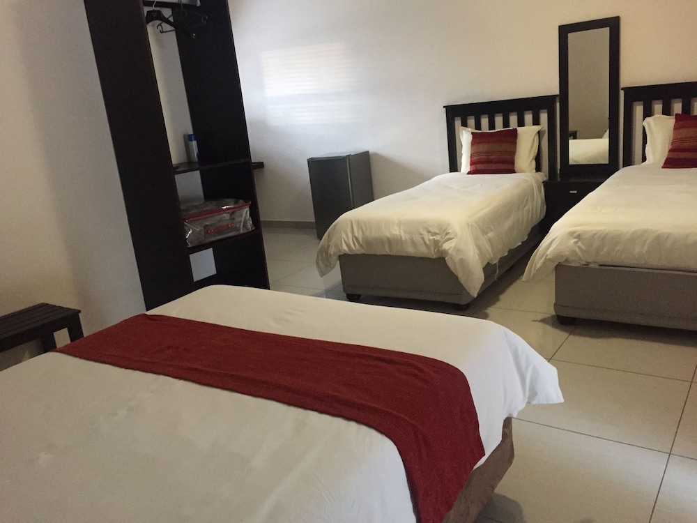 Standard Quadruple Room, 1 Bedroom photo 1
