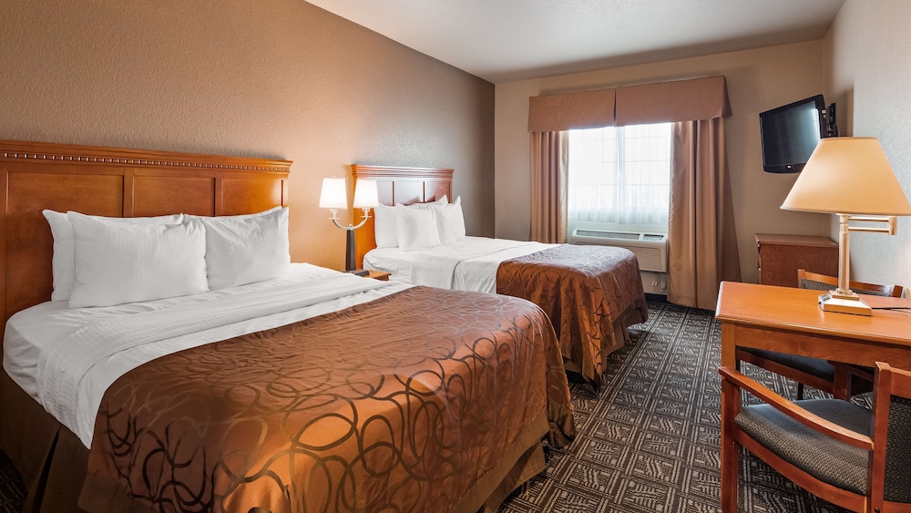 Standard Room, 2 Queen Beds, Non Smoking, Refrigerator & Microwave (No Pets In Room Type) photo 2