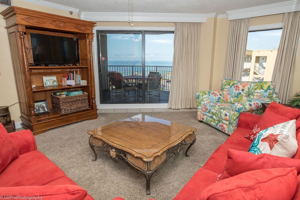 Condo, 2 Bedrooms