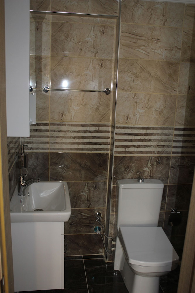Standard Quadruple Room, Multiple Beds, Garden View photo 3