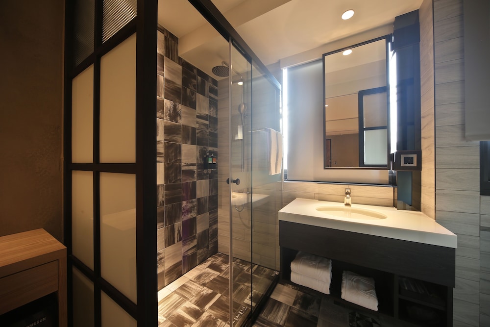 Deluxe Twin Room - Photo 9
