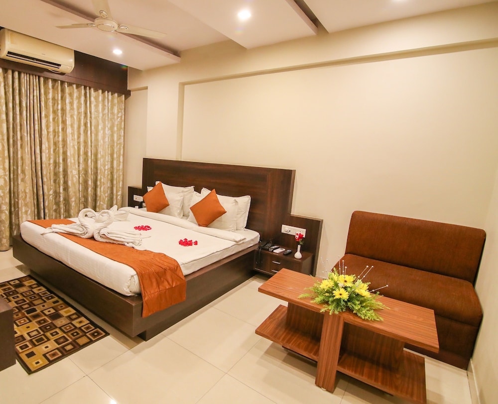 Suite, Multiple Beds