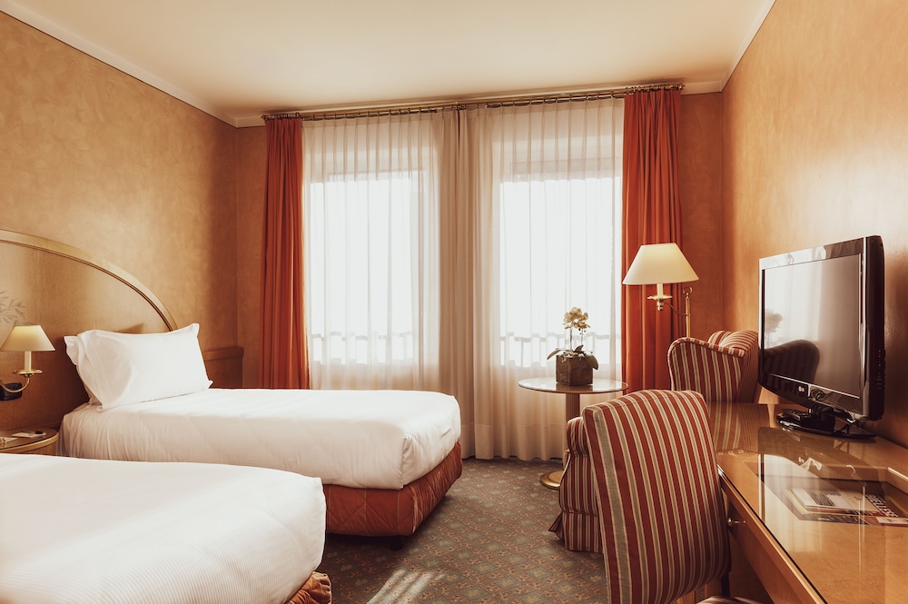 Classic Twin Room - Photo 4