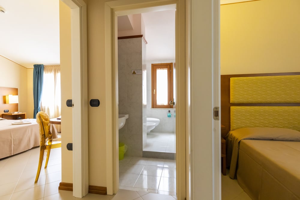 Economy Room - Photo 4