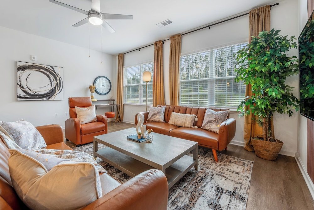 Luxurious Apartments - Pool Gym Bikes, Photo 27