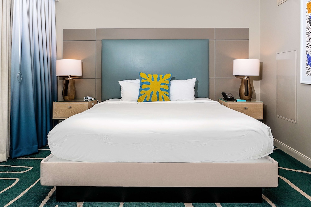 Suite, 1 King Bed with Sofa bed, City View - Photo 1