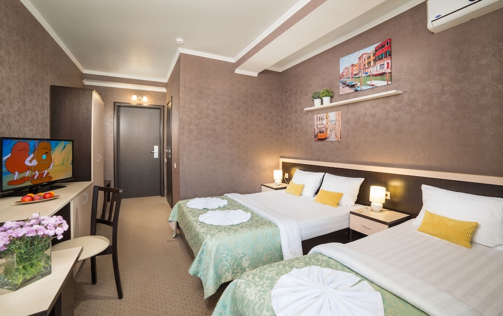 Comfort Triple Room photo 1